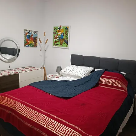 Cozy Flat Konstantin And Helena *