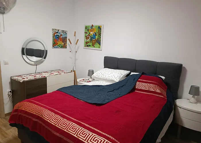 Cozy Flat Konstantin And Helena *